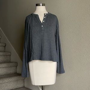 Madewell Sz L Grey Button down, V-neck, Ribbed, Flare sleeved shirt